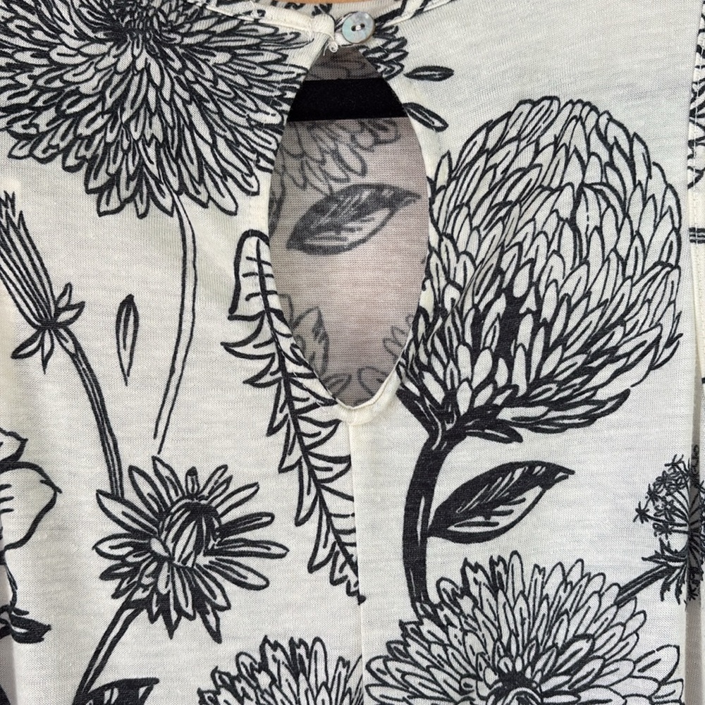 Anthropologie Sleeveless Top - Picture 3 of 3